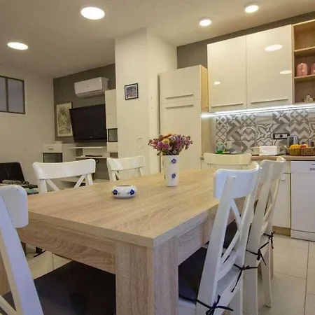 Esperanza Comfortable Villa