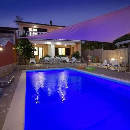 Esperanza Comfortable Villa *
